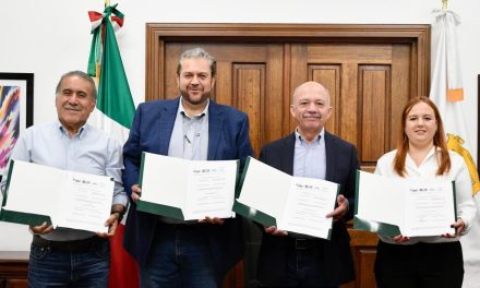 Estado y municipios firman convenios de colaboración para mejorar libramientos