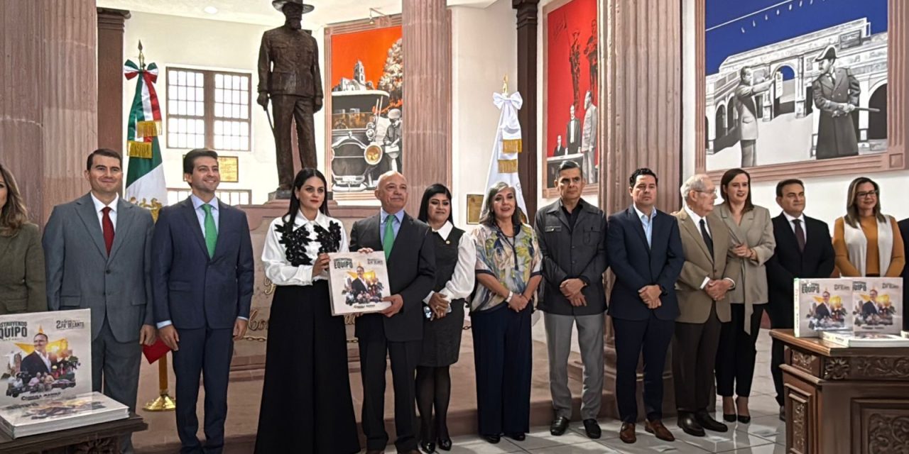 Entrega Óscar Pimentel informe del mandatario estatal en el Congreso