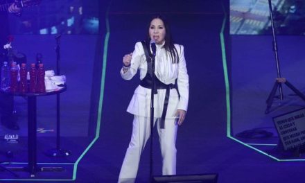 Video: ‘México tiene que despertar’: Ana Gabriel lamenta asesinato del alcalde de Uruapan en pleno concierto