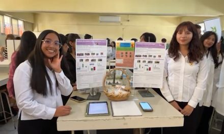CETis 48 presenta trabajos finales en la especialidad de Técnico Laboratorista Químico