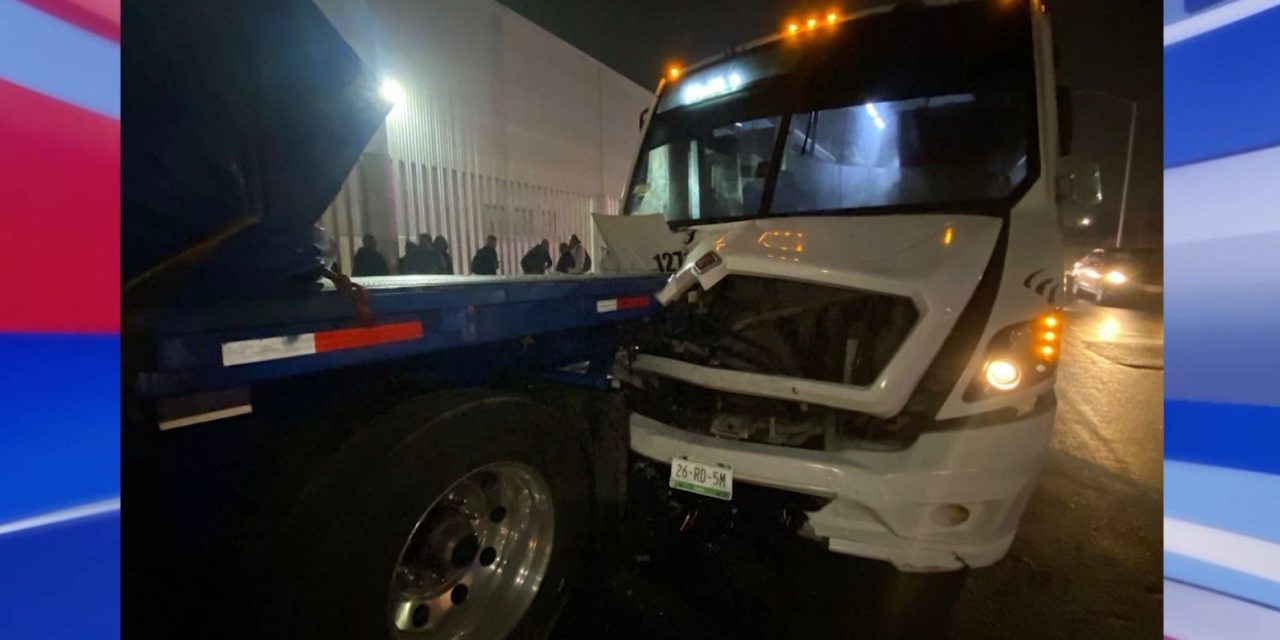 Chofer de transporte de personal choca  tras presuntamente quedarse dormido en Ramos Arizpe