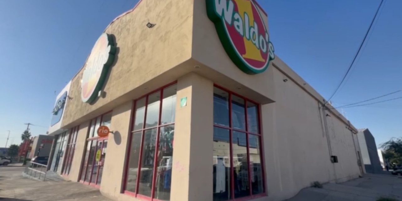 Clausuran 2 tiendas Waldos en Torreón