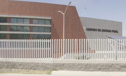 Saltillo: Vendedores de autos usados comparecen por extorsión; amenazaban de muerte a sus compradores