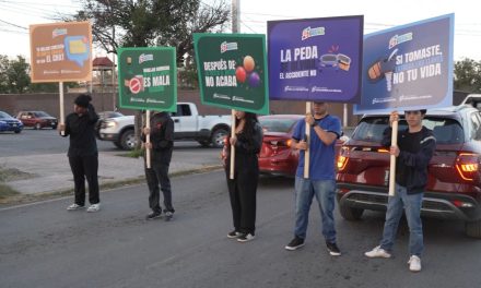 Concientizan jóvenes para prevenir accidentes automovilísticos