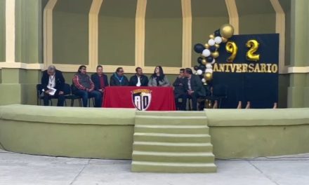 Saltillo: De manteles largos en la primaria Álvaro Obregón