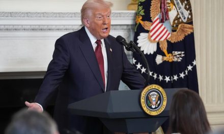 Trump eleva estándares y exige ‘asimilación cultural’ a solicitantes de ciudadanía