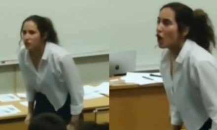 Video: Maestra explota contra alumnos por tareas ‘perfectas’ hechas con inteligencia artificial