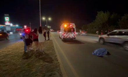 Saltillo: Hombre muere atropellado al intentar cruzar el bulevar Emilio Arizpe al sur de la ciudad