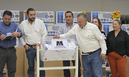 Gobierno de Monclova reconoce a contribuyentes cumplidos