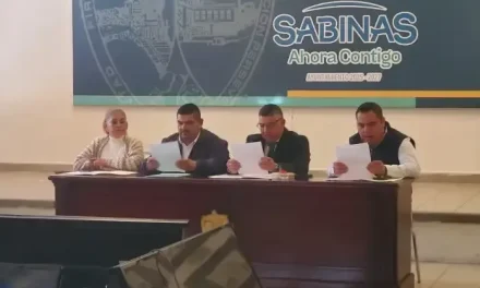 José Díaz presenta su informe ante el Cabildo
