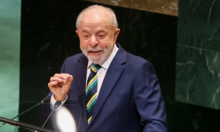 Lula advierte riesgo humanitario por tensión militar en Venezuela
