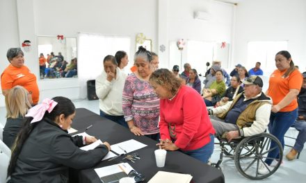 Acuña cierra programas sociales con la última entrega del año