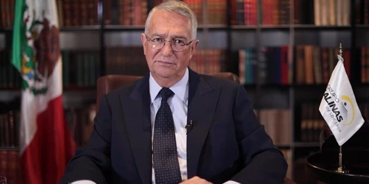 Salinas Pliego acusa de corrupción a AMLO