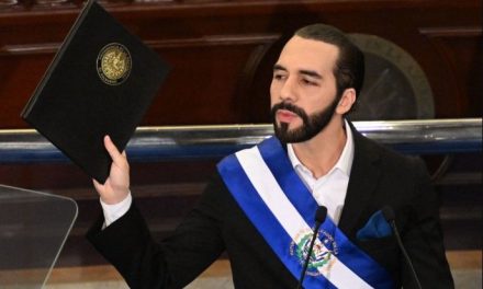 10 años más: Bukele reaviva el debate sobre la reelección indefinida en El Salvador