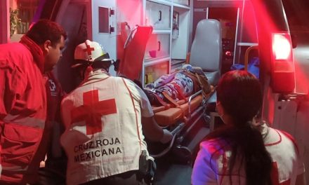 Camioneta arrolla a motociclista y se da a la fuga en Parras de la Fuente