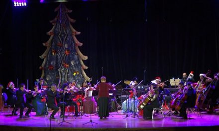 Disfrutan el Concierto Navideño 2025