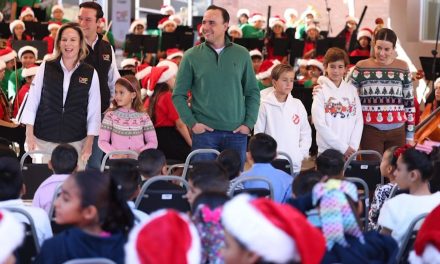 El gobernador y su familia visitaron la Casa Hogar de los Niños
