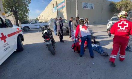 Motociclista derribado tras invasión de derecho de paso en la colonia República
