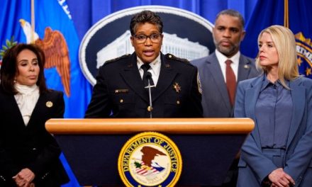 Finaliza gestión de Pamela Smith en Washington tras incidentes con la Guardia Nacional