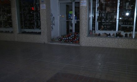 Saltillo: Pese al frío, personas en situación de calle duermen en la vía pública