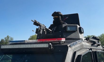 Aseguran vehículos, chalecos y armas en nuevo enfrentamiento en Hidalgo, Coahuila