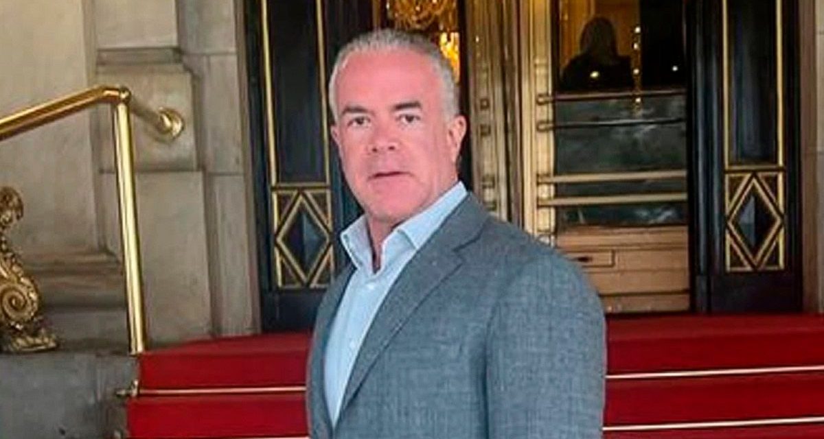UIF bloquea cuentas de Raúl Rocha Cantú, dueño de Miss Universo