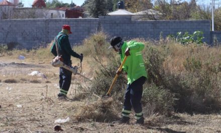 Saltillo:  Realizan municipio limpieza profunda en la plaza Manuel Acuña