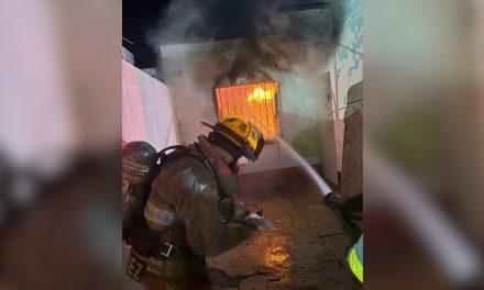 Vivienda se incendia en Ramos Arizpe