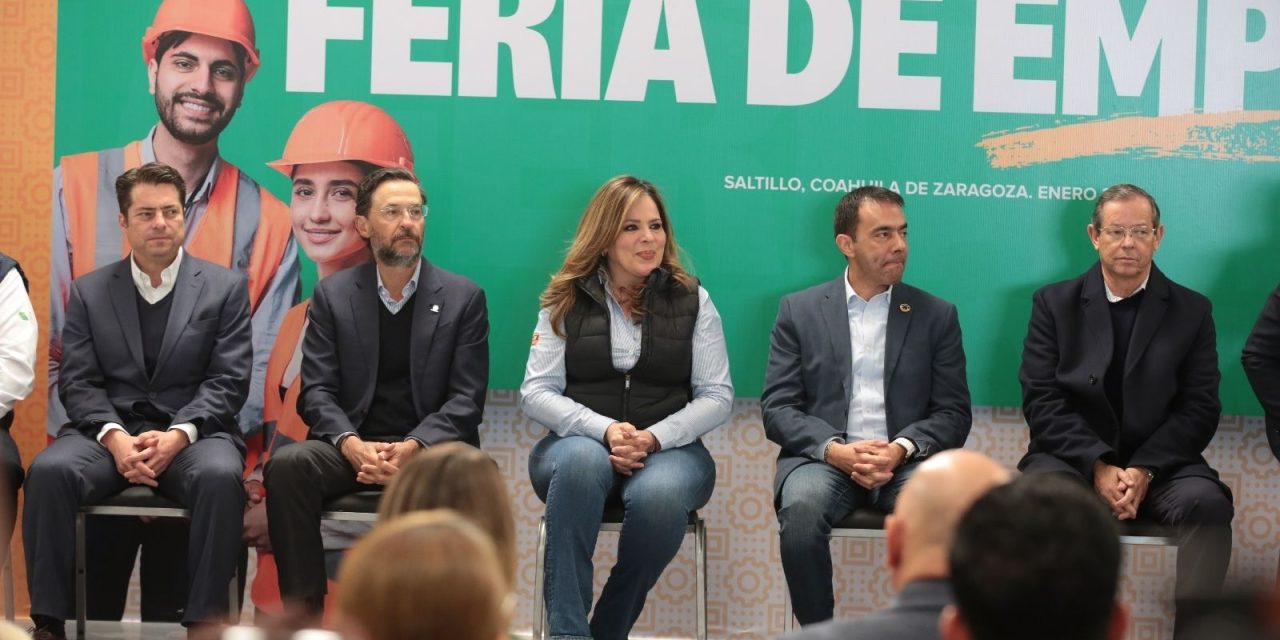Ofertan más de dos mil vacantes en Feria del Empleo