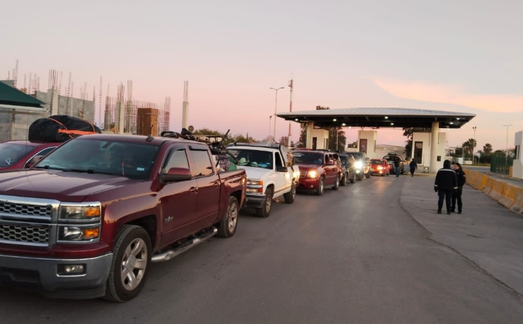 Aumenta el flujo de paisanos en las carreteras de Coahuila