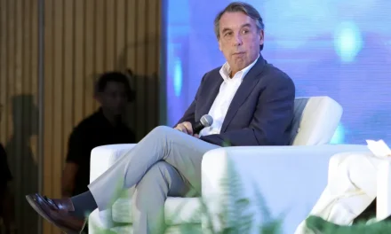 Emilio Azcárraga vende parte de sus acciones en Televisa