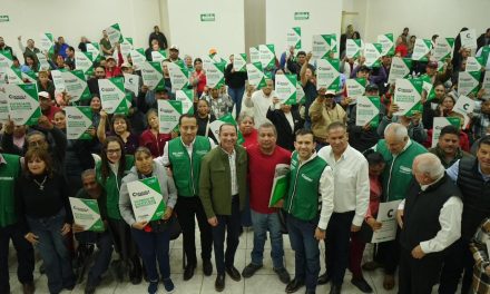 Más de 300 familias de la región Fronteriza reciben sus escrituras
