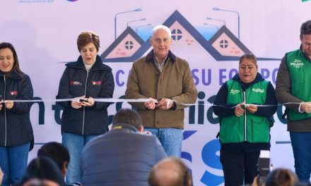Román Cepeda entrega nueva plaza pública en Villas Zaragoza