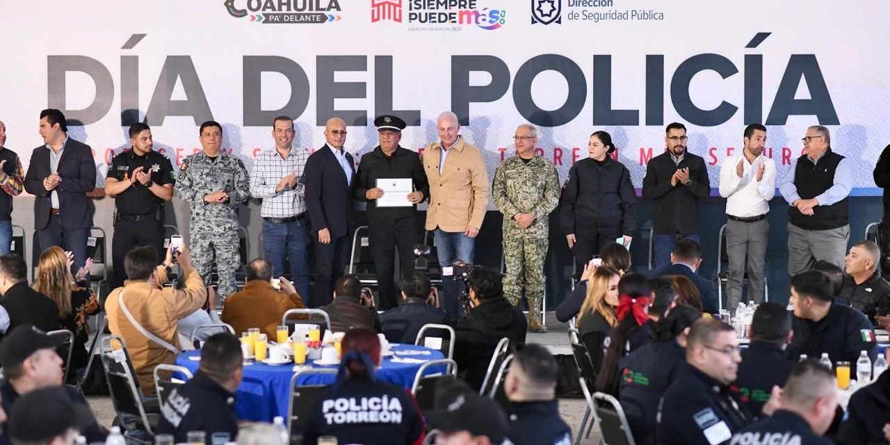 Román Cepeda reconoce a la Policía de Torreón