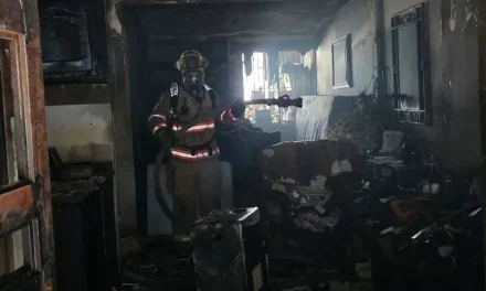Adulto mayor resulta con quemaduras tras incendio en su vivienda en Ramos Arizpe