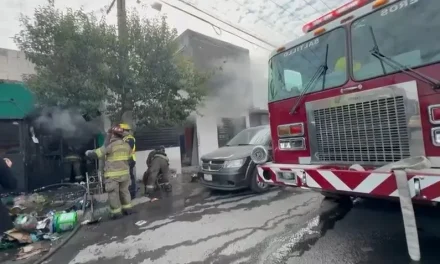 Se registra un voraz incendio al interior de un domicilio en la Bellavista