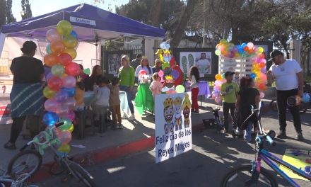 Comparten rosca de Reyes durante la Ruta Recreativa