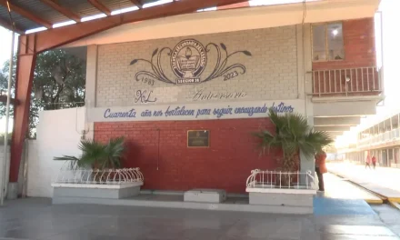 Saltillo: Denuncian falta de vidrios en salones de la secundaria Jasso