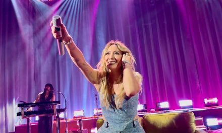Hilary Duff regresa a los escenarios y triunfa en Londres tras 18 años fuera