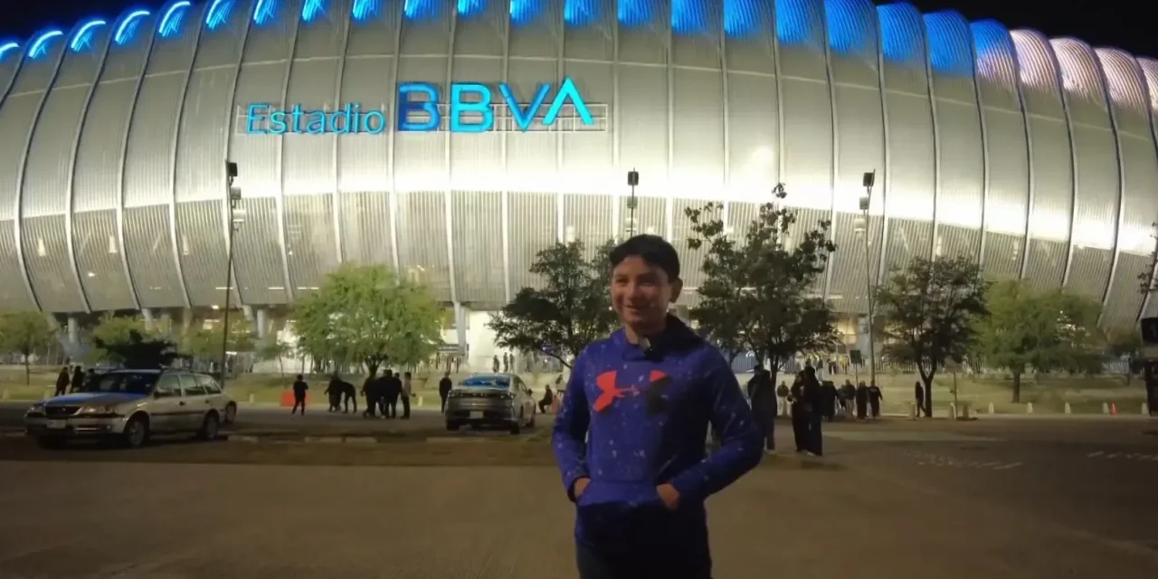 Llevó Javier Díaz a 160 saltillenses al Juego de Leyendas en el Estadio BBVA