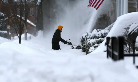Tormenta invernal extrema deja al menos 21 muertos y millones sin energía en Estados Unidos