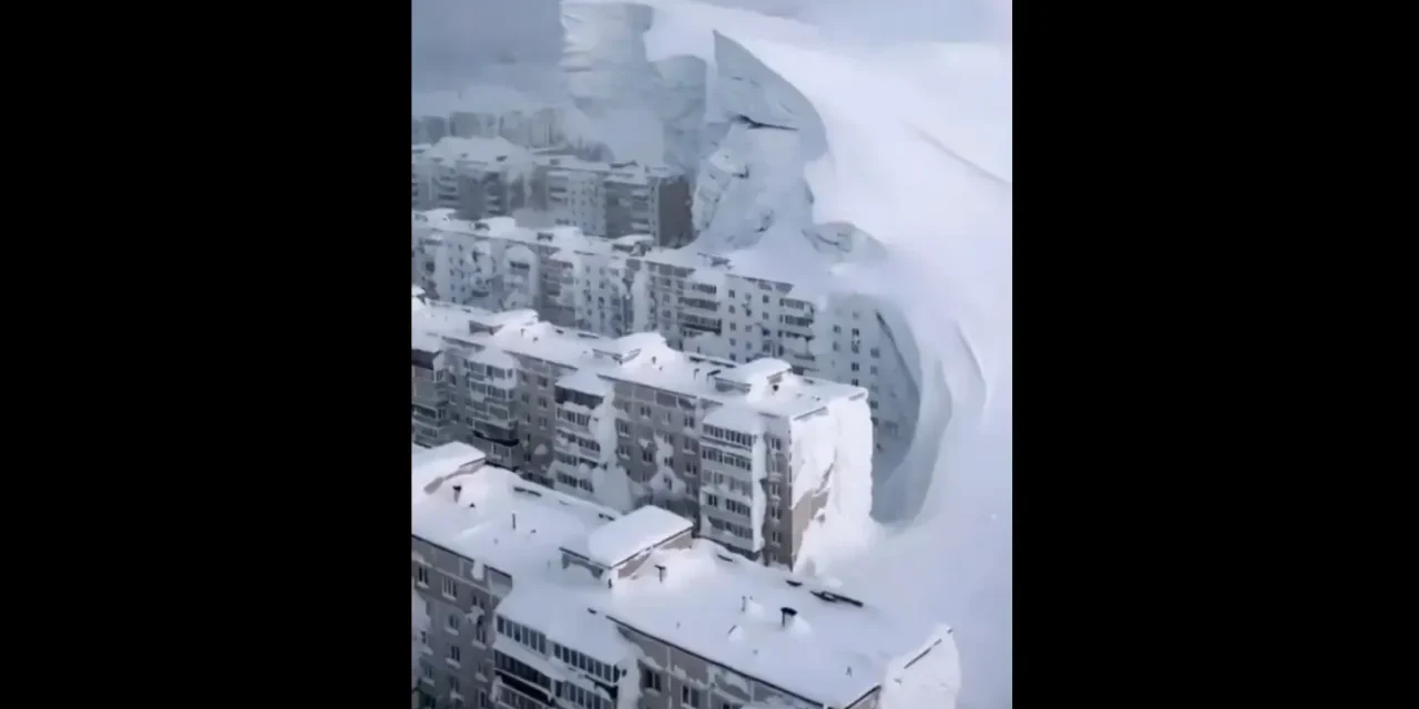 Las escenas que dejó la histórica nevada en la región rusa de Kamchatka