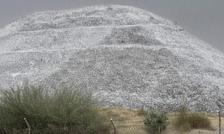 Granizada pinta de blanco las pirámides de Teotihuacán