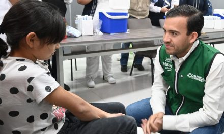Benefician a laguneros con vacunación e infraestructura