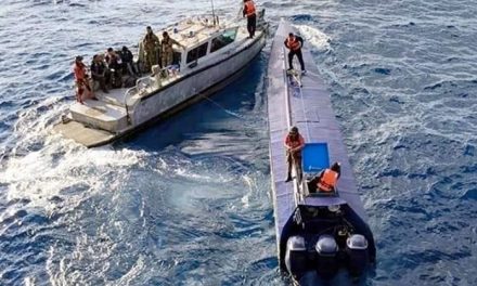 EE. UU. colabora en la captura de narcosubmarino con droga en Manzanillo