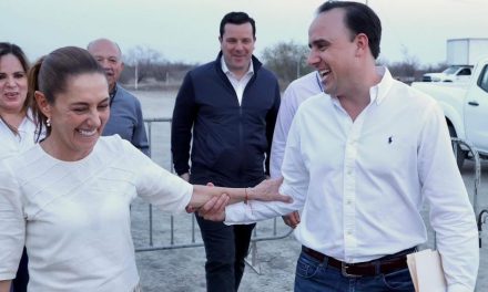 Recibe Manolo Jiménez a la presidenta Claudia Sheinbaum para iniciar gira por Coahuila