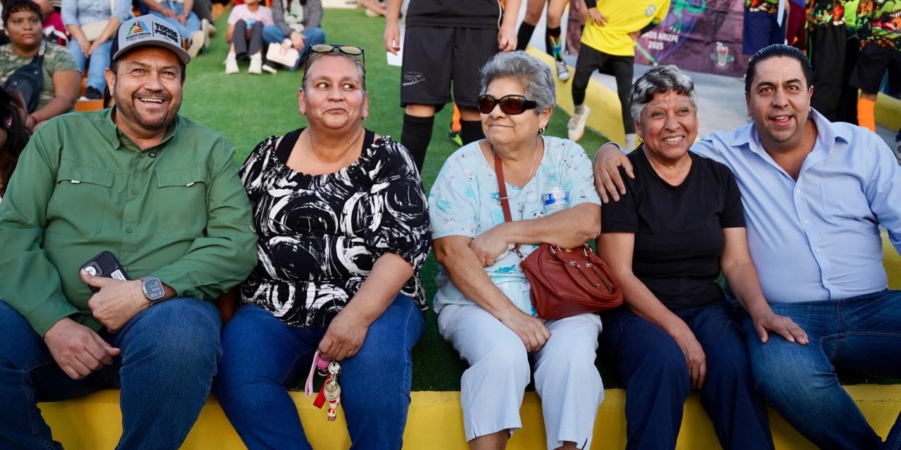 Tomás Gutiérrez entrega Plaza Emilio Carranza