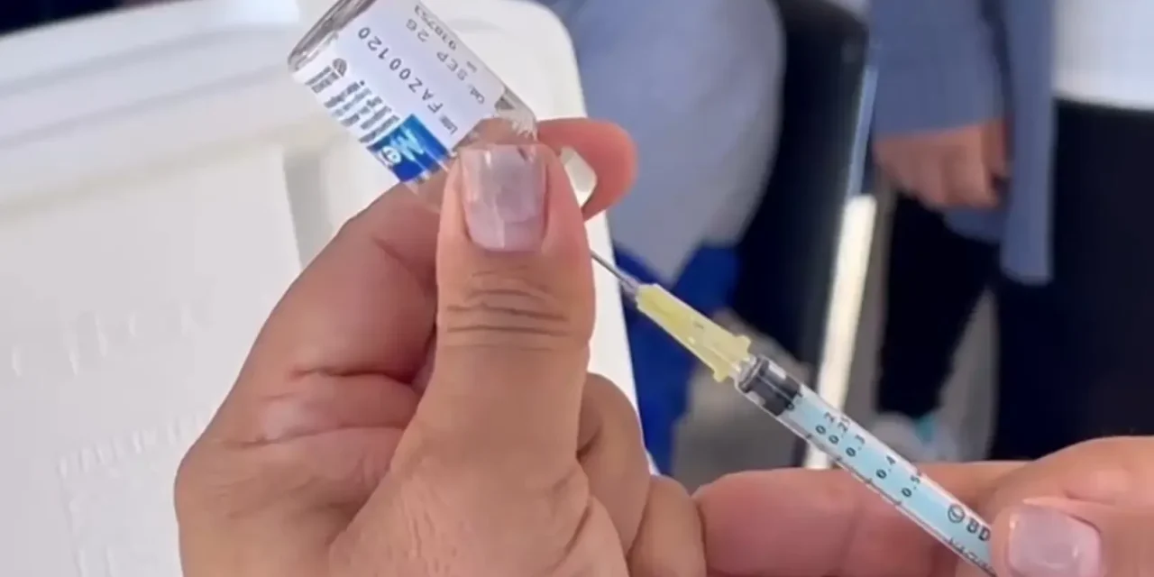 Abiertas las clínicas del IMSS para vacunar contra el sarampión