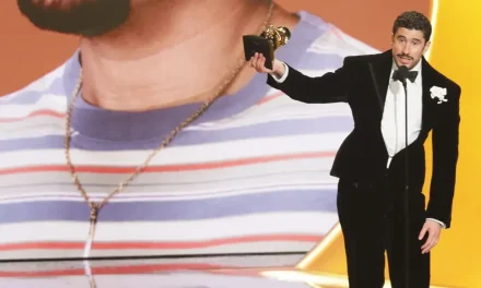Así fue el mensaje de Bad Bunny contra ICE tras hacer historia en los Grammys