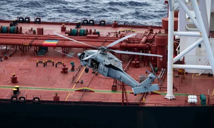 EE. UU. intercepta petrolero en el océano Índico tras persecución desde el Caribe